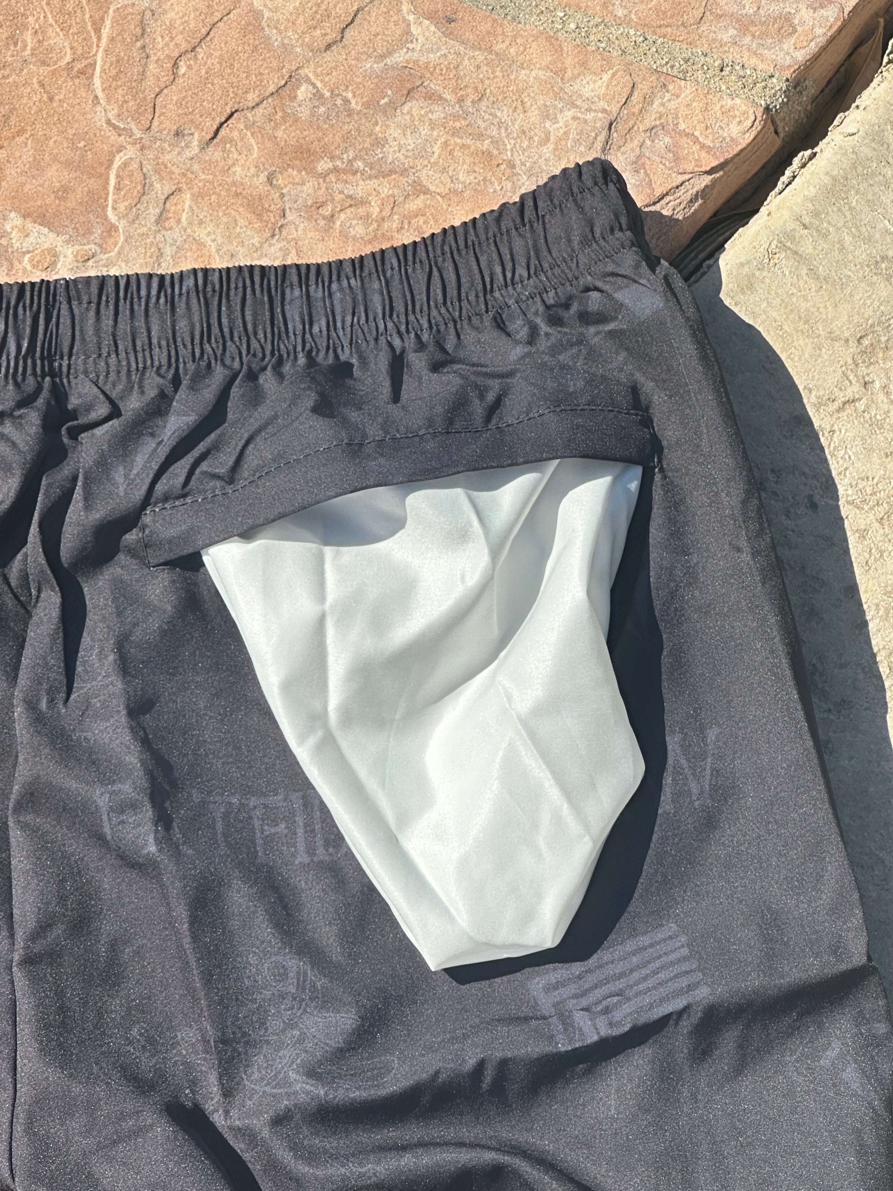 FFC BLACK SHOVEL DIG IT SHOVEL SHORTS